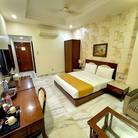 Hotel Florence Inn, Karol Bagh, New Delhi, 2 Min From Metro Extérieur photo
